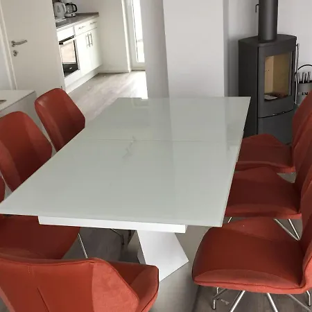 Lootsen Hus Feriehus *