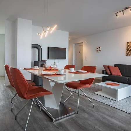 Lootsen Hus Feriehus *
